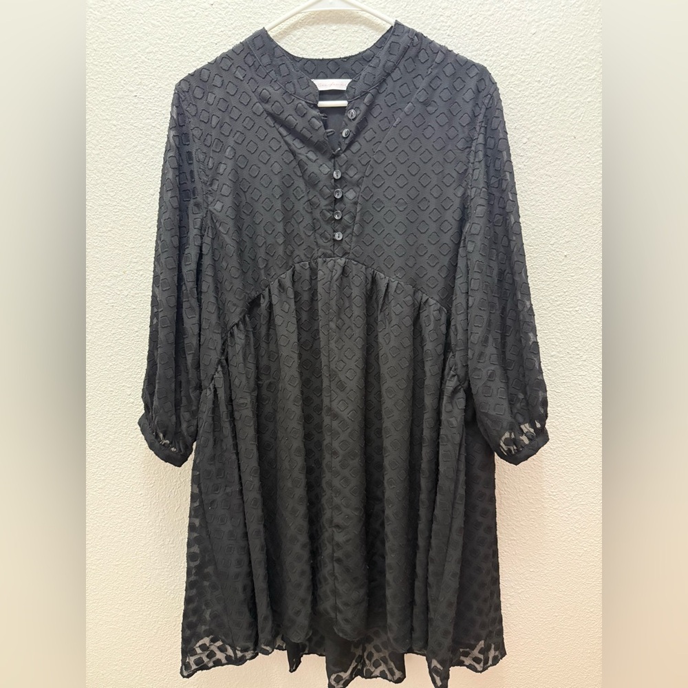 Les femmes black textured mini dress similar to a Zara sheer print mini dres